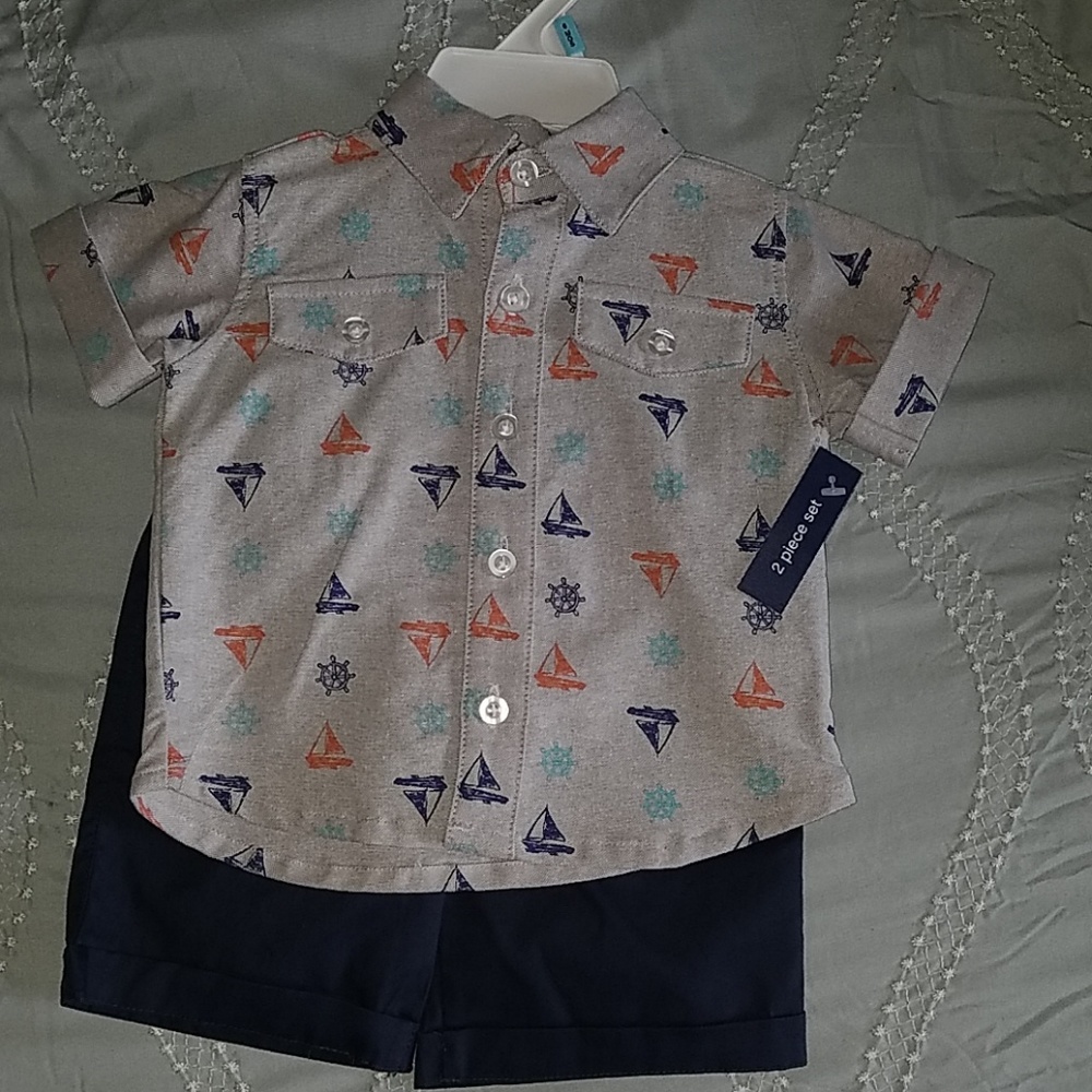 Crown & Ivy baby 2-piece shorts set